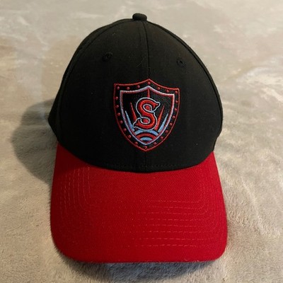 New Era 39THIRTY Marvel Defenders of the Diamond Black Red Hat Small Medium
