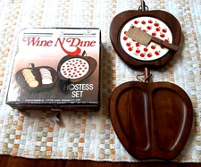 3pc Retro HIMARK Wine-N-Dine Hostess Set Wooden Boards, Trivet, Apple Designs!