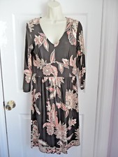 Ann Taylor Dress 4 Brown Coral Paisley 3/4 Sleeves Gathered Framed Hem Vneck 