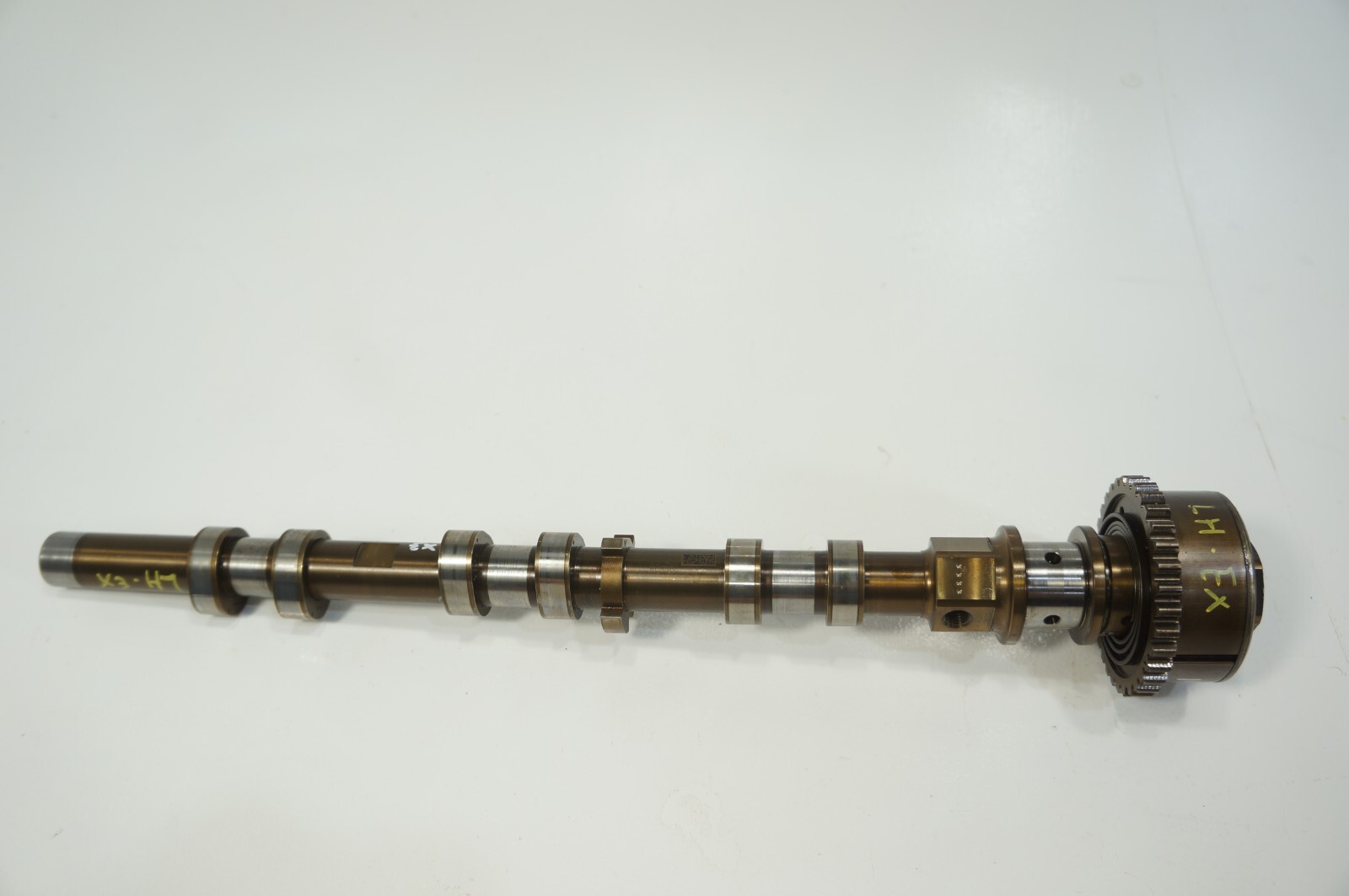 14-2019 maserati ghibli 3.0l v6 LEFT side EXHAUST OUTLET cam shaft camshaft