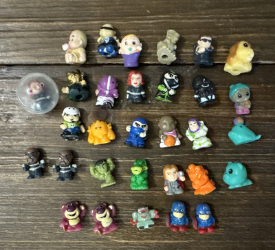 Squinkies Lot Of 31 Variety Some Dups Marvel Hero Animals Doll Dino Mini