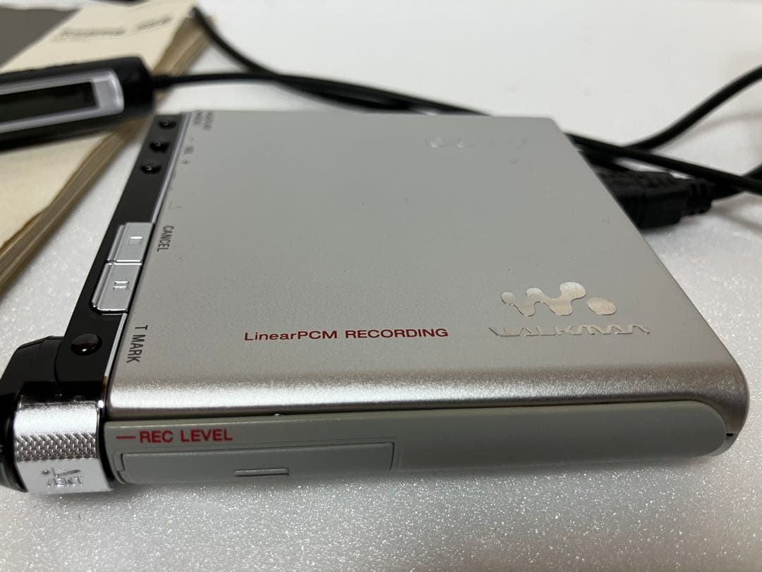 SONY MZ-RH1 Walkman Hi-MD Player MiniDisc Recorder Silver Working
