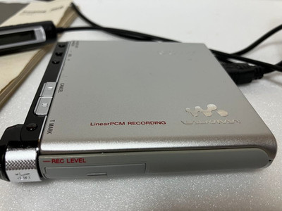 SONY WALKMAN MZ-RH1本体 NEW Sony MZ-RH1 Hi-MD Walkman Portable Minidisc Player Recorder