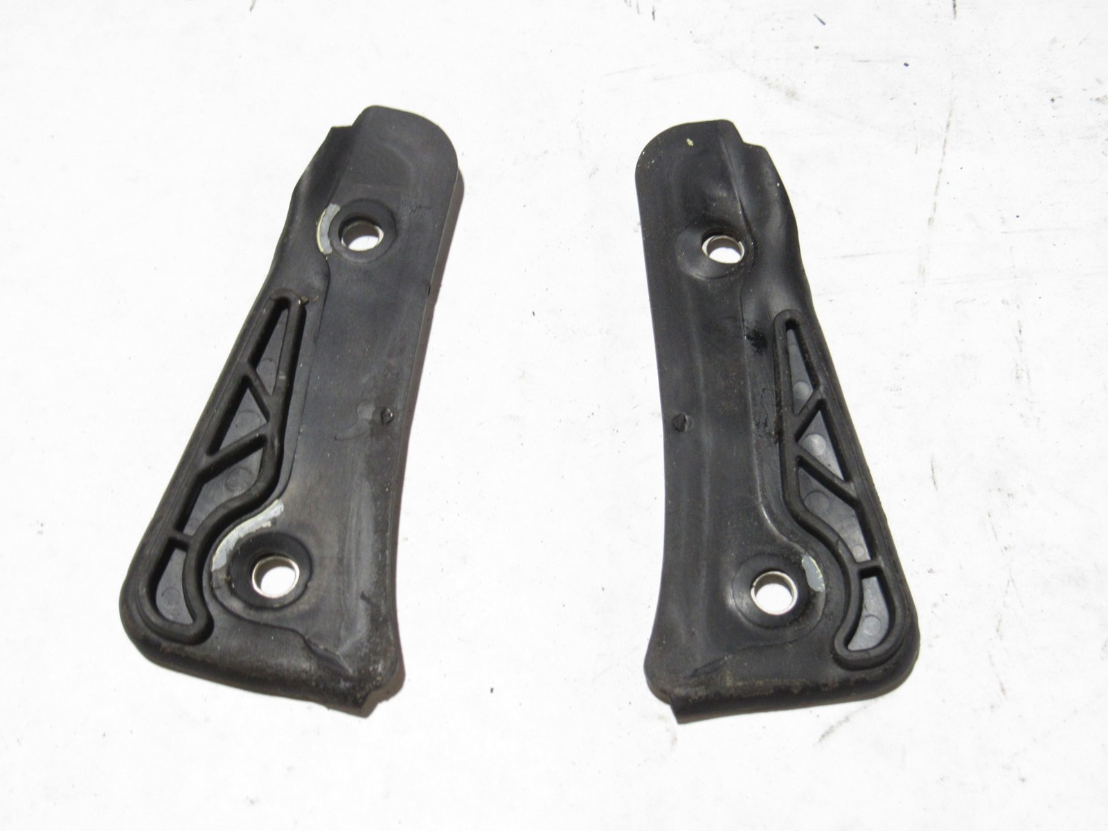 Bentley Continental GT 2012 Rear Right Left Bumper Plate Gasket Set 11-18 ;#3