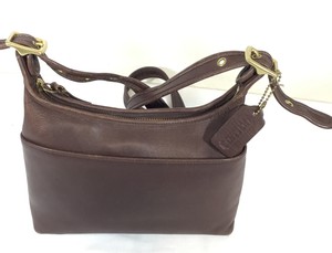 brown leather hobo bolsa