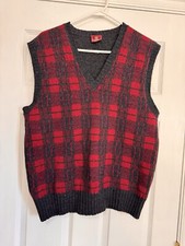VintageNordstrom Red Plaid Sweater Vest Mens XL 100 Wool Scotland Shetland