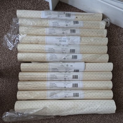 Laura Ashley Tapete. Muskat Design. Farbe Ziegel & Creme. Gleiche Charge 11 Rollen