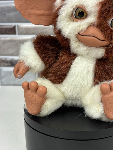 NECA GREMLINS GIZMO PUPPE SPIELZEUG MOGWAI LÄCHELNDES GESICHT PLÜSCH 6 ZOLL - Bild 3 von 12