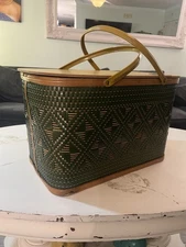 Vintage Hawkeye Burlington picnic basket with table lid flatware and cups USA