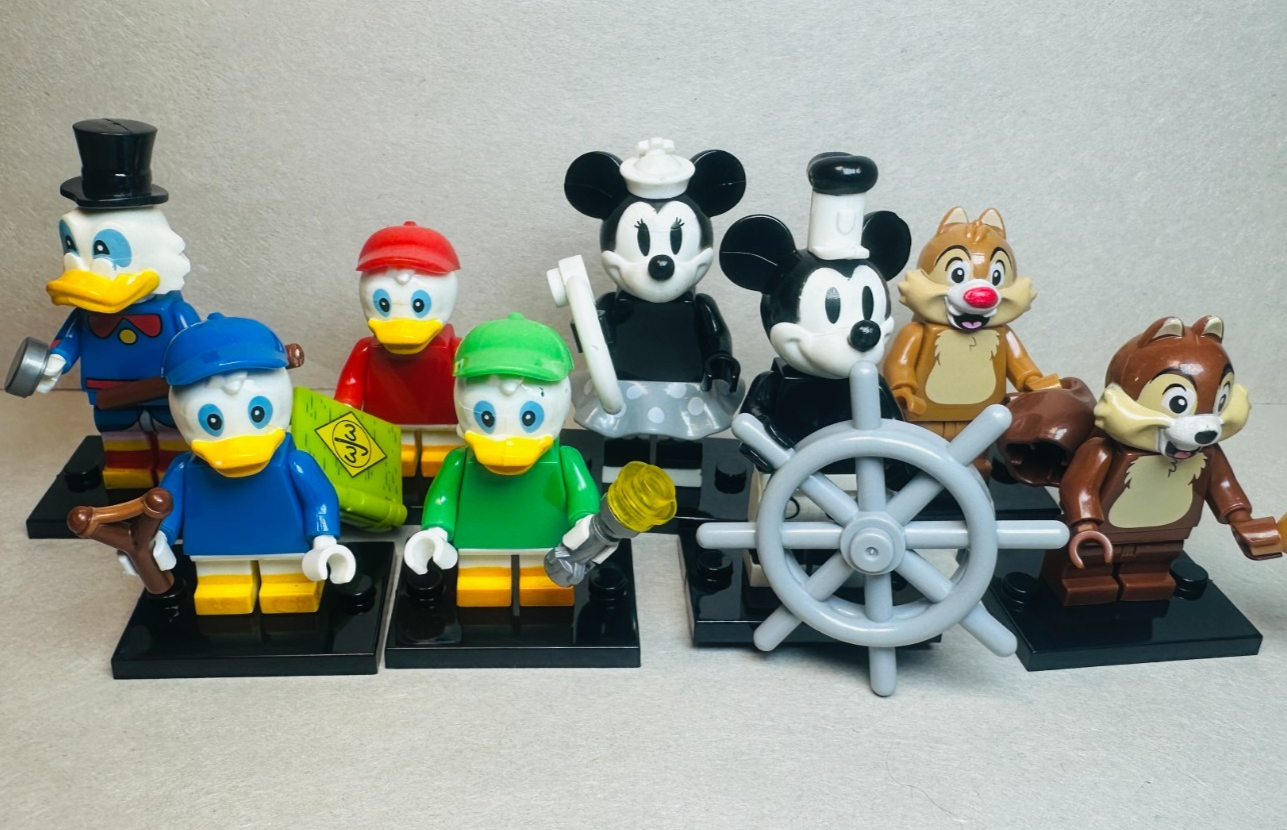 Custom Lego Classic Disney Characters Steamboat Willie Minifigures 8 Pack