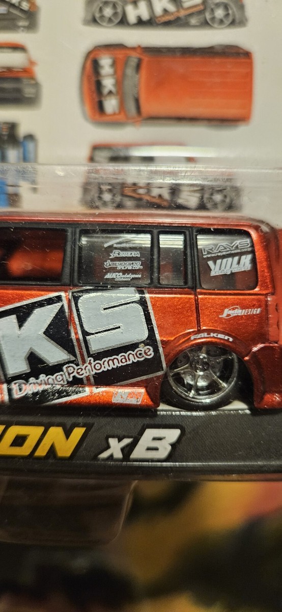 現品限り 未開封 ミニカー 1/64 SCION xB Amazon.com: Matchbox Scion XB Green - Black Wheel #7 1/64