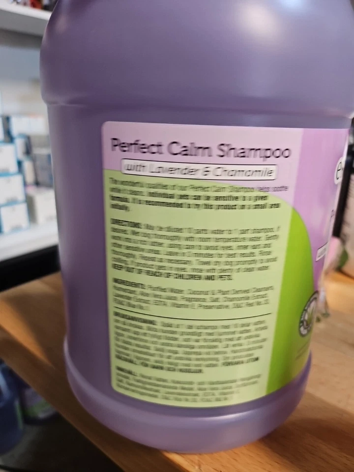 Champú Espree Perfect Calm con Aloe vera lavanda y manzanilla 1 galón caducado 2026 Foto 2 de 4