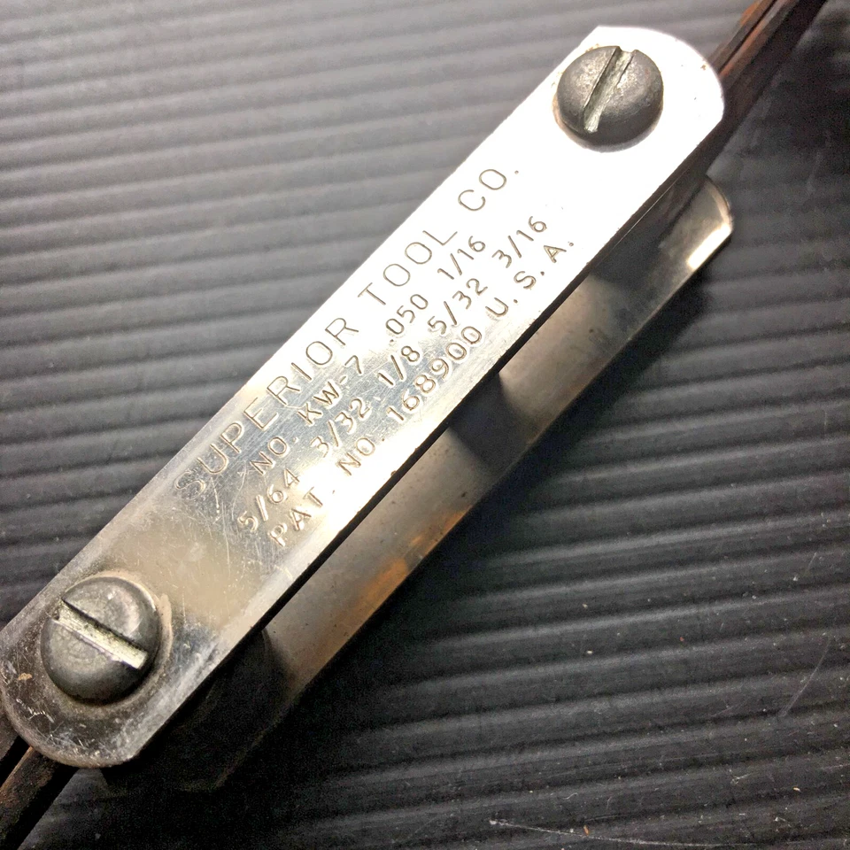 Conjunto de chaves vintage superior ferramenta dobrável mista hexagonal Torx nº. KW-7 Fabricado nos EUA - Imagem 2 de 4