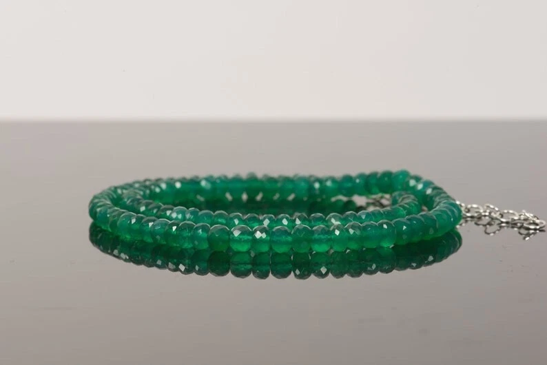 Collar minimalista de cuentas de piedras preciosas rondelle facetadas de ónix verde natural para mujer 18" Foto 4 de 4