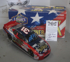 2000 Mike Skinner Lowe's US ARMY 1/24 Action RCCA CWB NASCAR Diecast Autographed