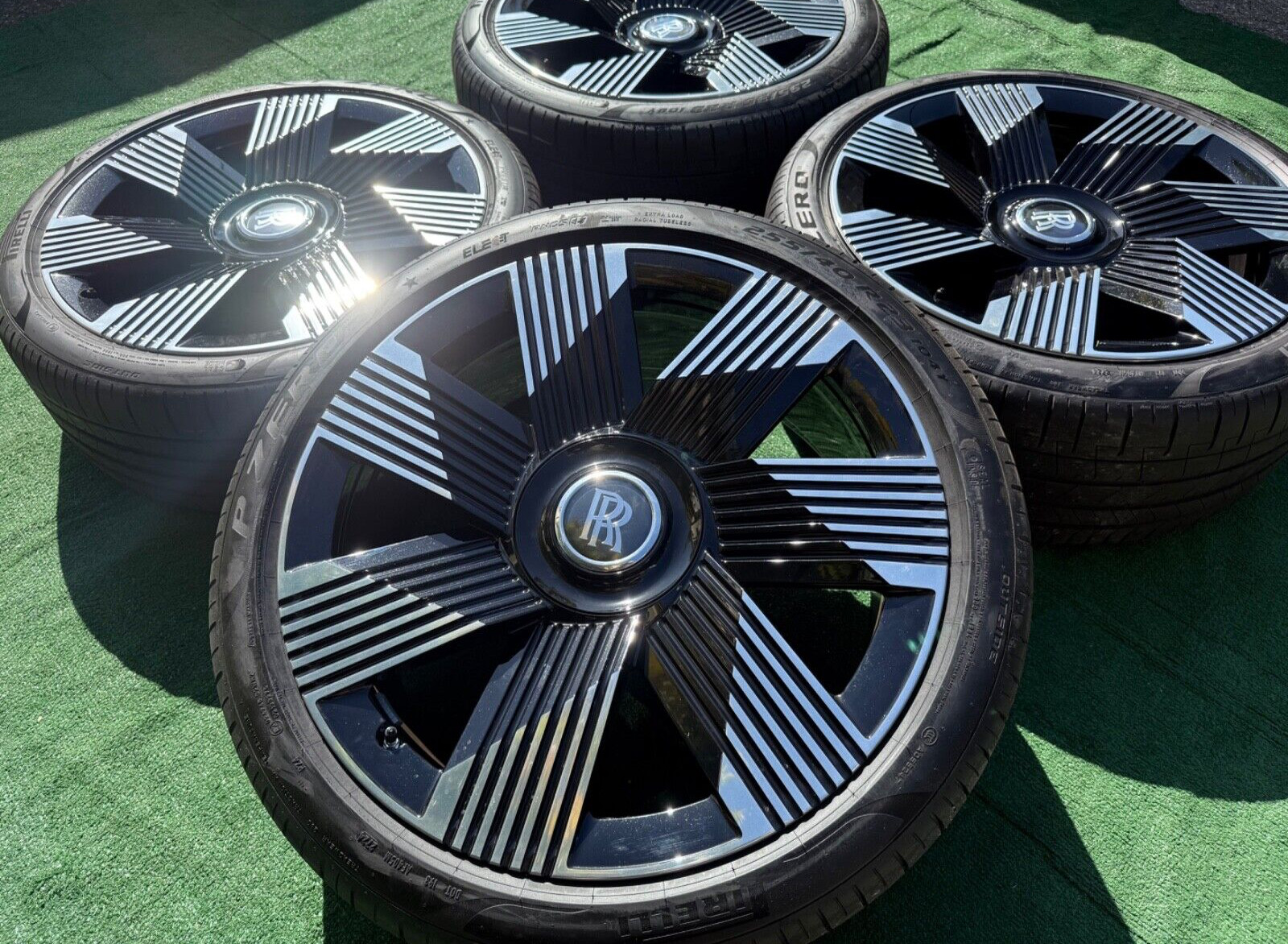 Rolls-Royce Spectre OEM 7-Spoke Wheel & Tire Package – Genuine Factory Set