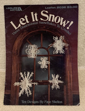 1991 Leisure Arts 3D CROCHETED SNOWFLAKE ORNAMENTS 10 Designs Leaflet #2038 GUC