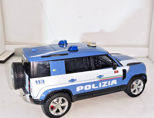 Land Rover defender 110 2022 Polizia di Stato 1/24 burago artigianale - Foto 5 di 8