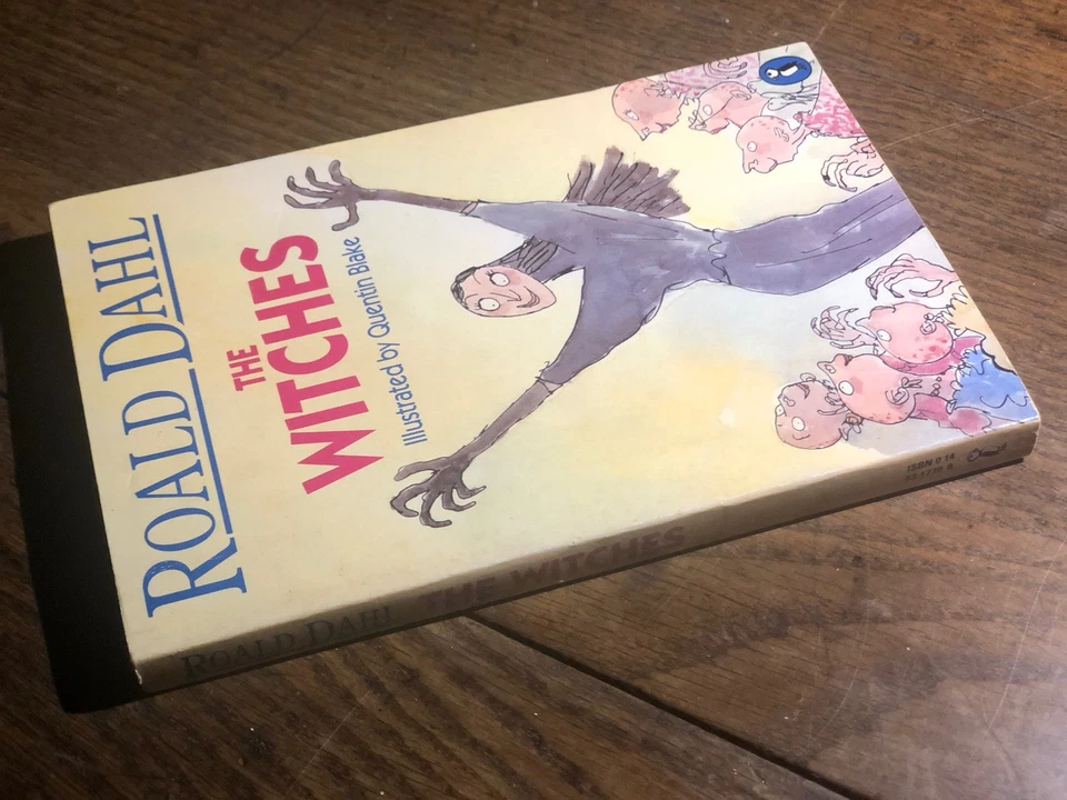 The Witches by ROALD DAHL - SIGNED BY AUTHOR Paperback Edition 1985 - Image 2 of 4