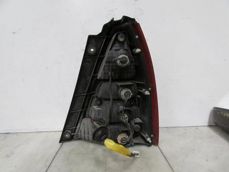 LUZ TRASERA 2003 SUBARU FORESTER LH Foto 3 de 3