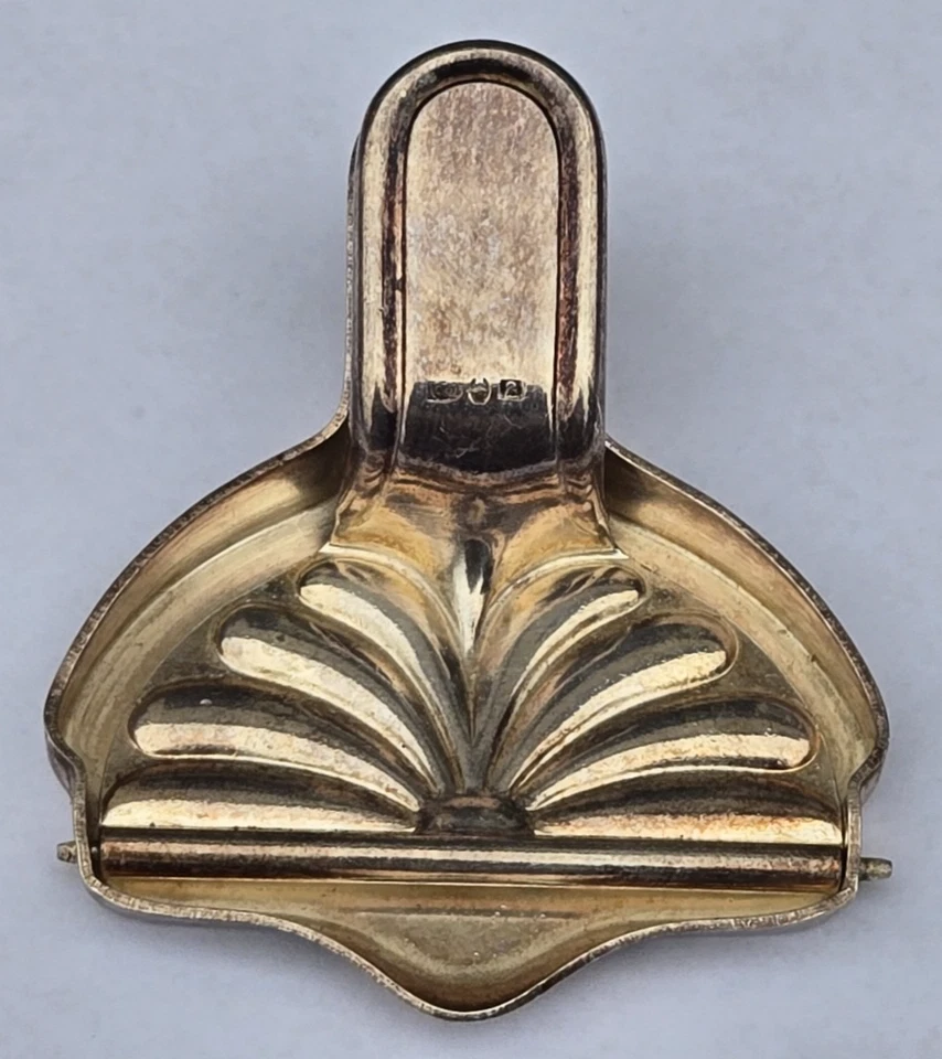 Beau presse citron ancien en métal argenté - Photo 3/4