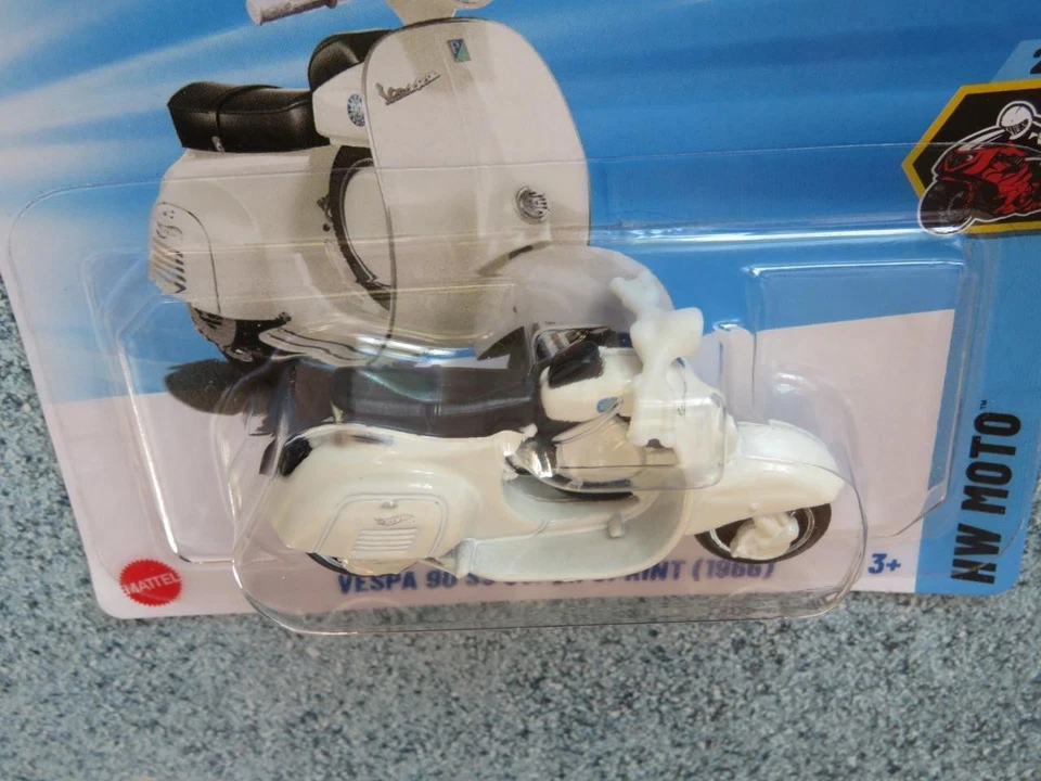 Hot Wheels H5H 177 1966 VESPA 90 SS SUPER SPRINT bike white 2025 177/250 CaseH - Image 2 of 2