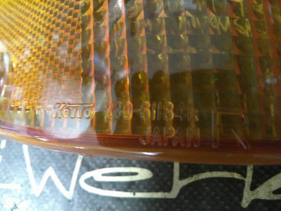 Lente de luz de esquina delantera derecha OEM 85-87 Mazda 323 BF Koito 230-61184 R FR Foto 2 de 4