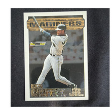 Topps 1994 Topps Gold Ken Griffey Jr #8 Seattle Mariners MLB Baseball Card