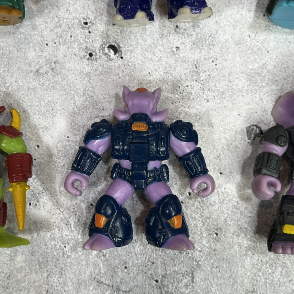 Lote de 12 figuras de acción vintage de bestias de batalla - incompletas Foto 3 de 4