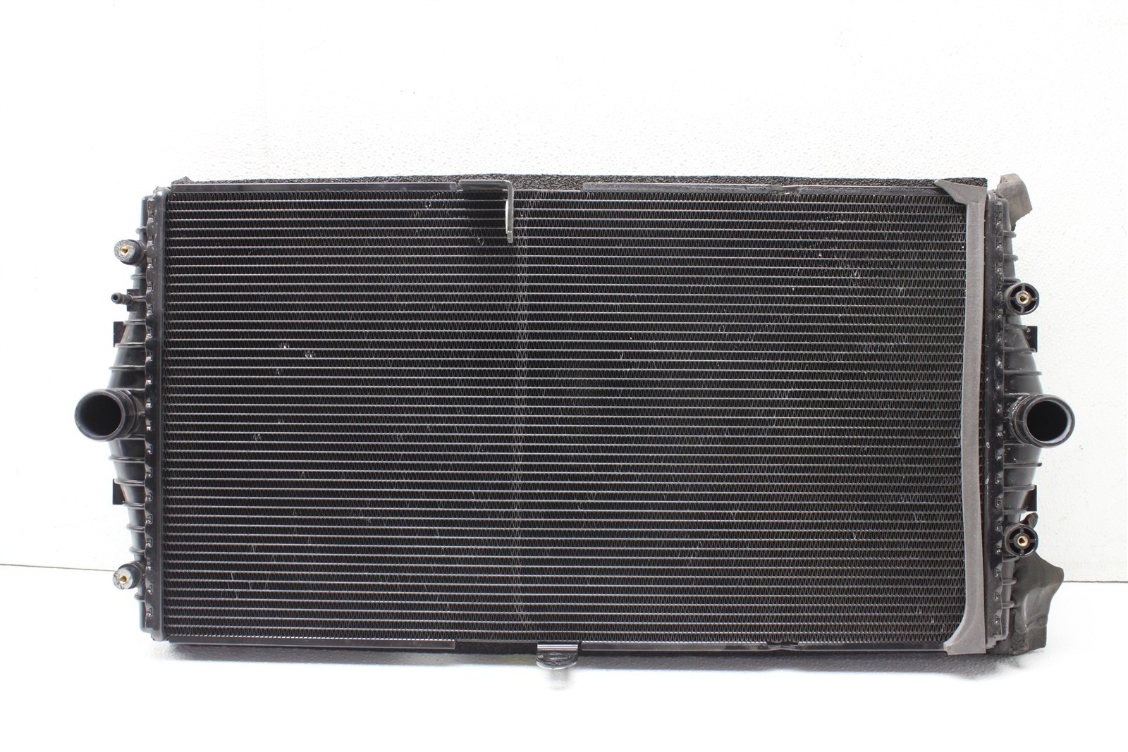 McLaren Artura 2025 Rear Right Radiator P/N 16LA595CP