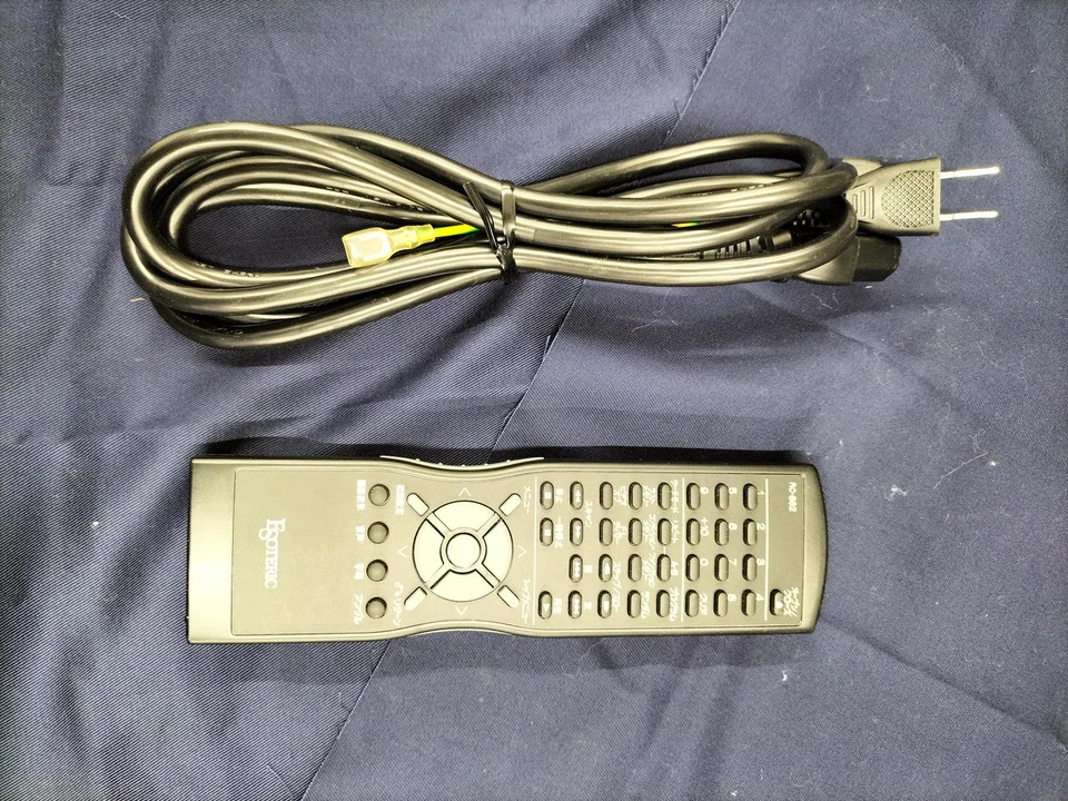 ESOTERIC DV-30 DVD DVD-A C SACD Player Silber AC 100V Made in Japan funktions... - Bild 4 von 4