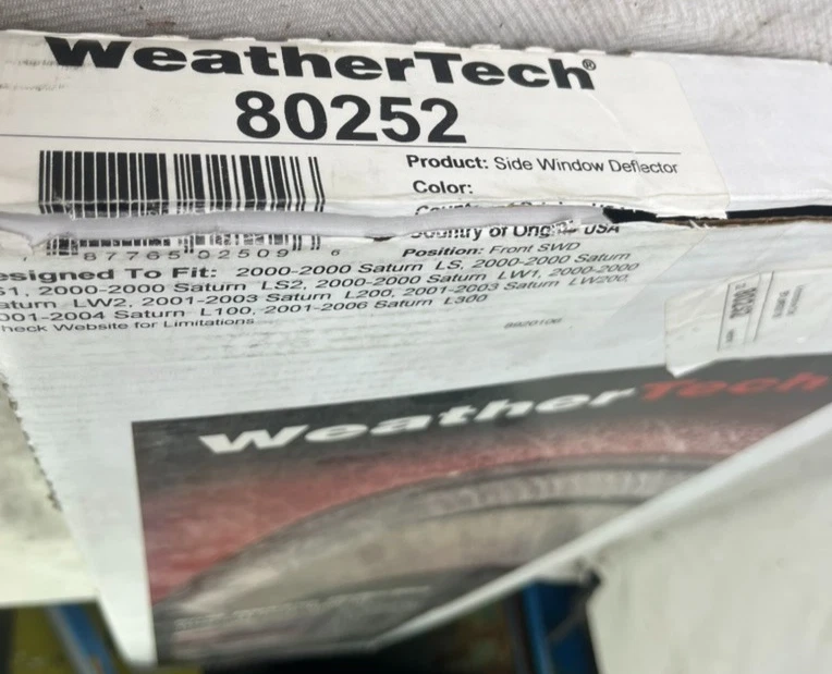 WeatherTech Side Window Deflector 80252 fits; Saturn L300 2001-2006 Foto 2 de 4