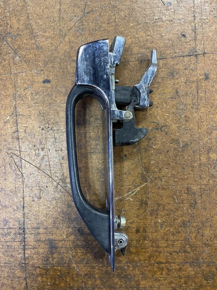 Manija de puerta exterior delantera derecha sin vaso Mercedes 300TD 1985 OEM Foto 2 de 4