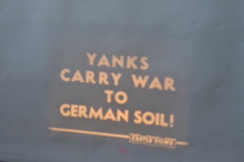 Argus 8mm movie projector w/ News Parade films vintage 1944 war footage vgc - Picture 3 of 24