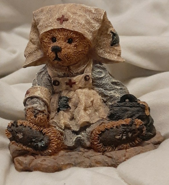 Boyds Bears and Friends 1993 Clara The Nurse Figurine 2231 The Boyds