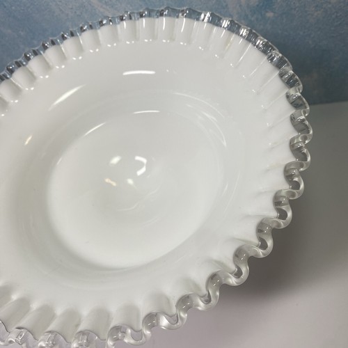 Vintage Fenton Silver Crest Milchglas gekräuselter Rand Standfuß Schüssel Süßigkeitenschale 5,5”x8” - Bild 4 von 11
