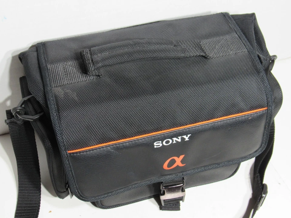 Sony Alpha Estuche de Transporte Suave para Cámara/Lente Bolso de Hombro 11" LCS-SC11 Negro ACCAMFM11 Foto 3 de 4
