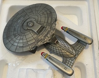FRANKLIN MINT STAR TREK PEWTER U.S.S ENTERPRISE NCC 1701 D WITH STAND & BOXES