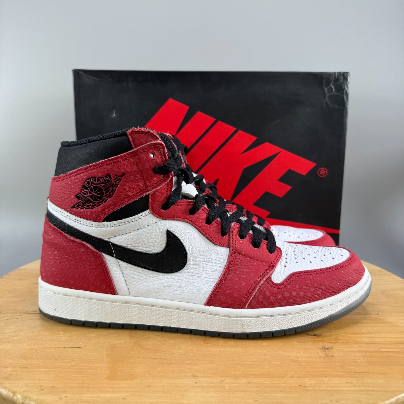 Air Jordan 1 High 'Spider-Man Origin Story' Men’s Size 10.5 Shoes 555088-602 EUC