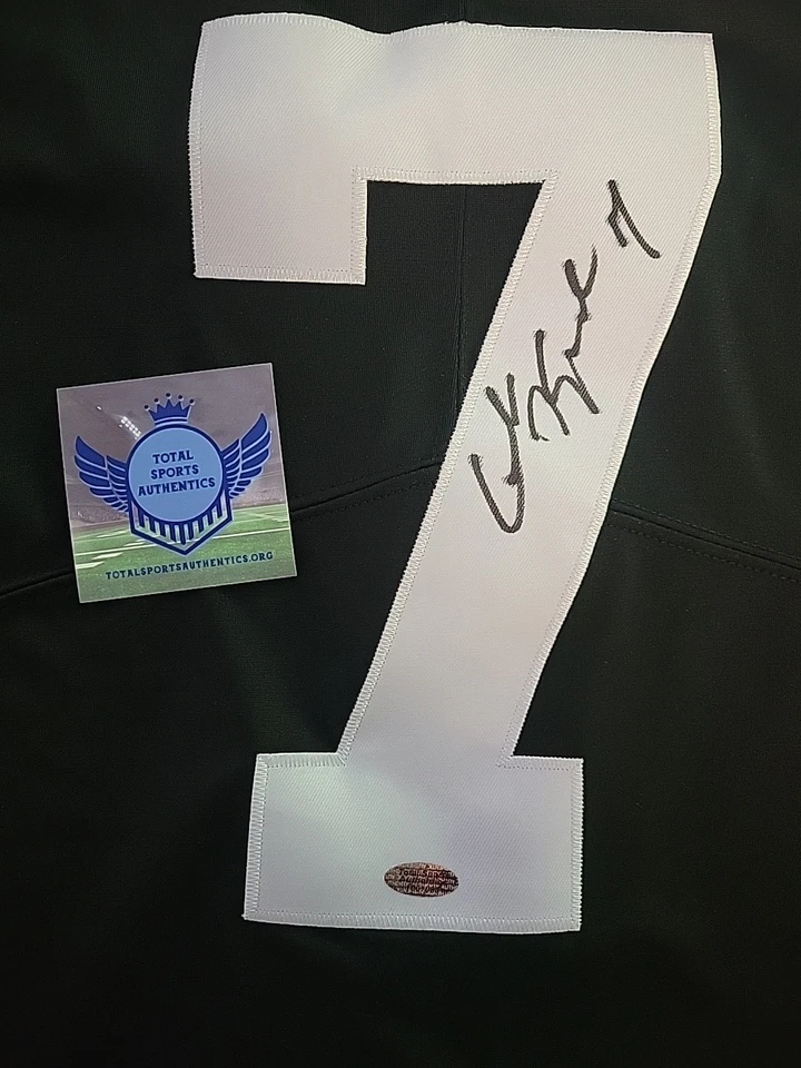 CAMISETA PERSONALIZADA FIRMADA POR COLIN KAEPERNICK TALLA 2XL CON CERTIFICADO DE AUTENTICIDAD Foto 2 de 4