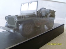 1/32 SCALE DIECAST WILLY;S US ARMY JEEP IN PLASTIC CASE