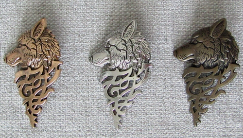 Alfileres de solapa Wolf estilo vintage oro antiguo, plata, metales tonos bronce - paquete de 3 - Imagen 2 de 5