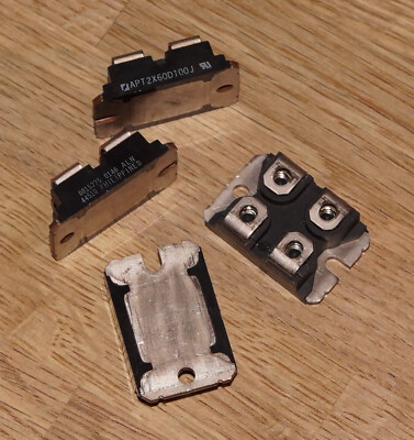 2 Stück APT2X60D100J : 2x60A/1000V Ultra Schnelle Doppel-Leistungs-Dioden