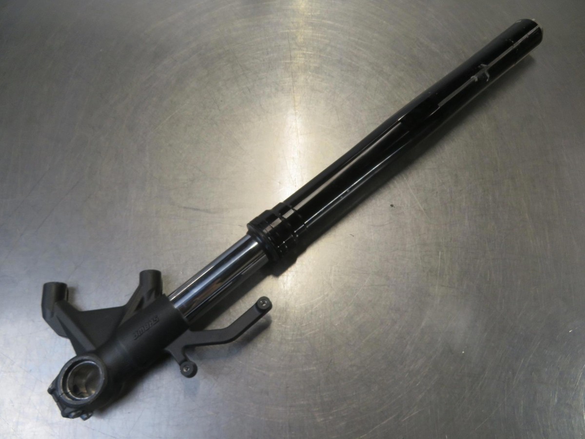 EB1351 2019 19 KAWASAKI NINJA ZX6R 636 FRONT RIGHT FORK SHOCK
