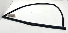 2018 TOYOTA CAMRY LE WINDOW GLASS RUN CHANNEL SEAL FRONT PASSENGER SIDE OEM
