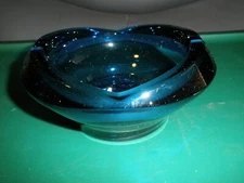 Vintage Heavy Blue Glass Ashtray Curved Lines Beautiful Piece 5"x2"