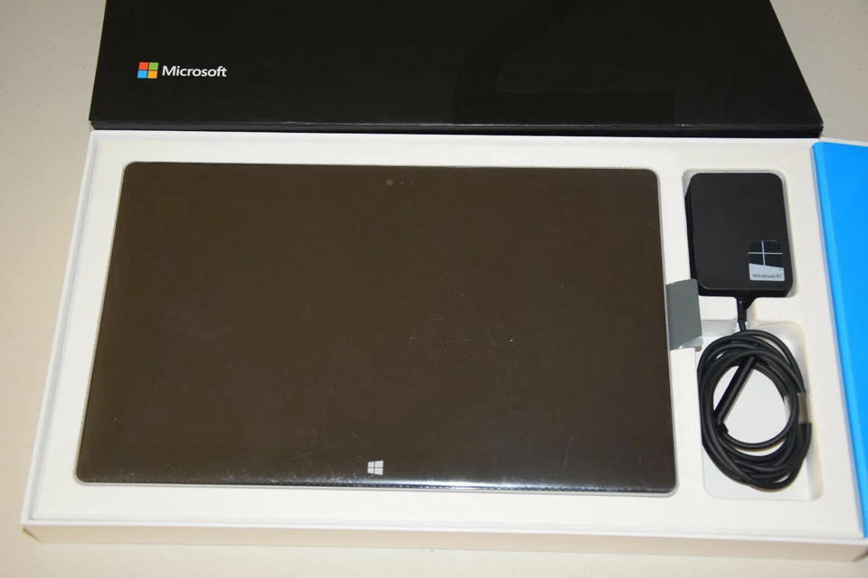 Microsoft Surface 2 32GB Wi-Fi 10.6in Tablet Computer System Windows 8.1 RT P3W- - Image 2 of 4
