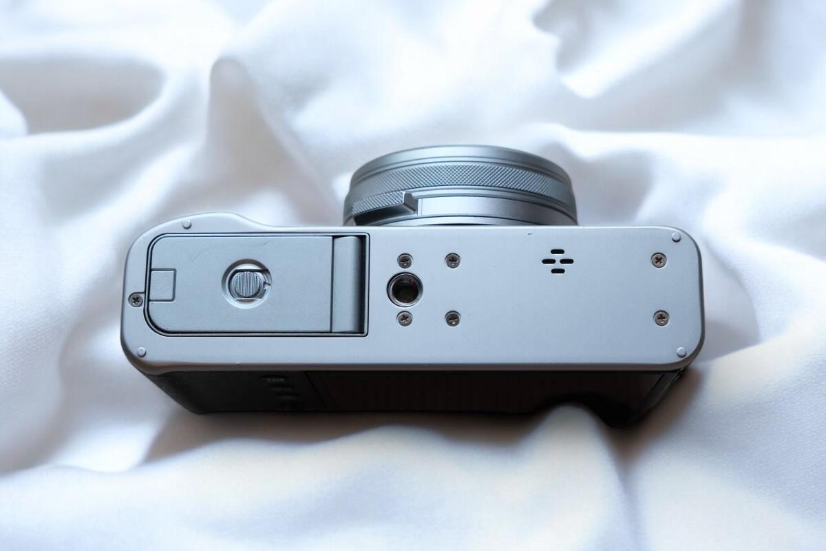 Mint] Fujifilm X100V 26.1MP Fuji Camera Silver w/Box Working