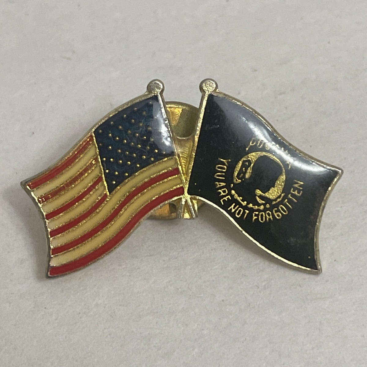 USA & POW MIA Crossed Flags Friendship Lapel Pin / Hat Pin