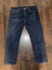 LEVI'S 505 REGULAR FIT STRAIGHT LEG BLUE JEANS MEN'S SIZE 42x32 DARK WASH